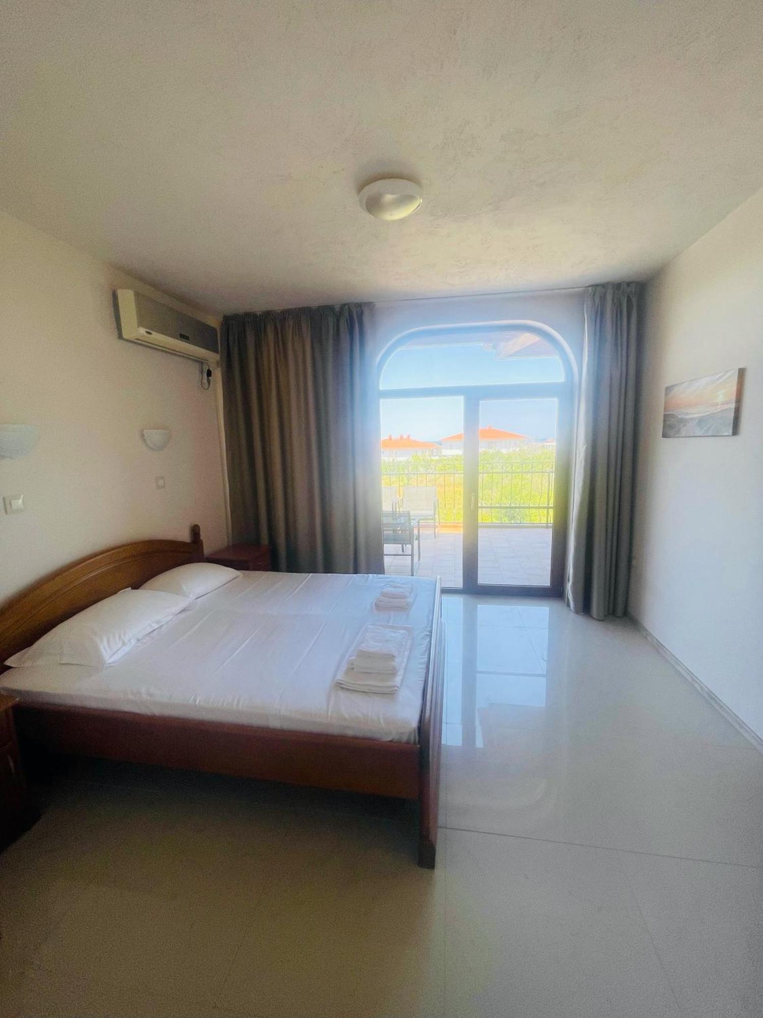 Private Apartment With Sea View โซโซโปล ภายนอก รูปภาพ